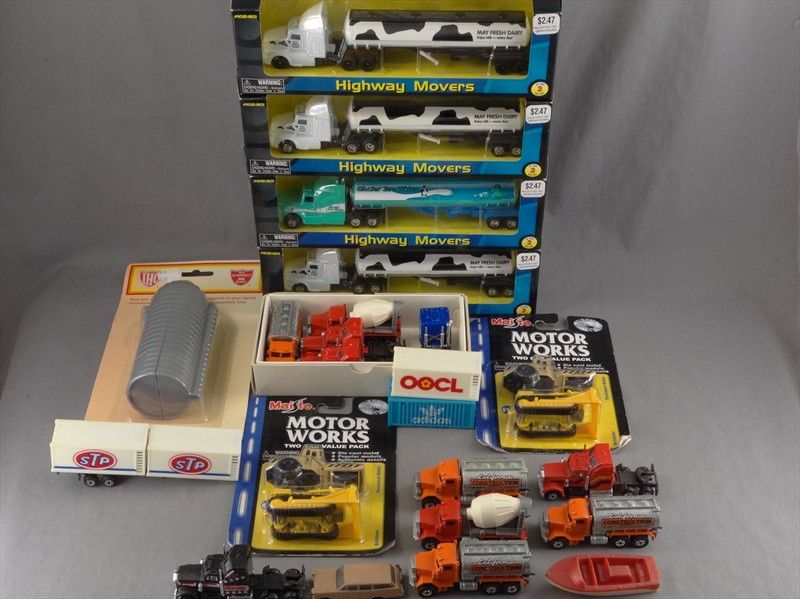 DTD   HO SCALE LOT   15+ HIGHWAY MOVERS SEMI TRUCKS CONSTRUCTION 