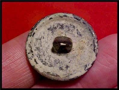 FRENCH COLONIAL MARINES COAT BUTTON (Circa 1730 1763)  