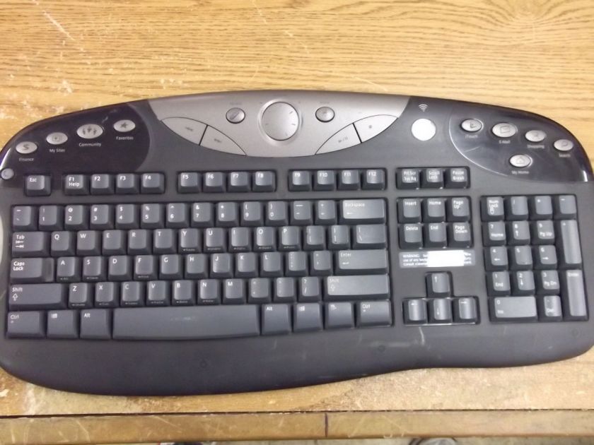 LOGITECH KEYBOARD WIRELESS Y RE20 RT7R02 V5XTW  