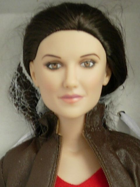 TONNER ELENA GILBERT VAMPIRE DIARIES DRESSED DOLL  