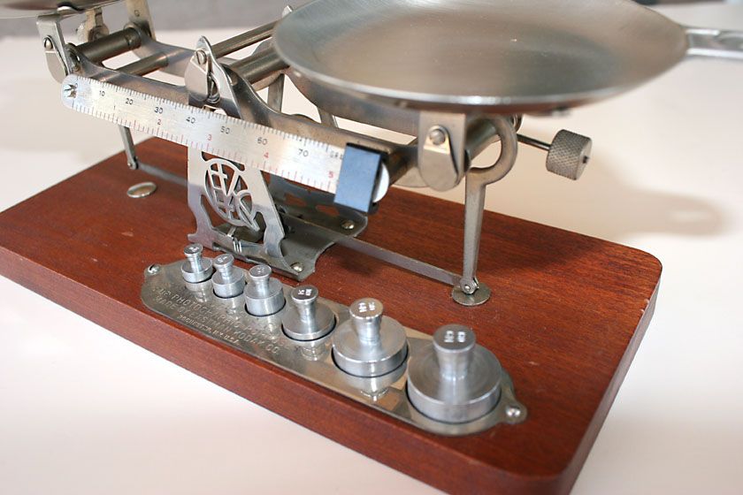   STUDIO SCALE WITH ORIGINAL BOXES AND WEIGHT CONVERSION CHART  