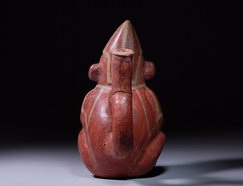 well provenanced, ancient negative Vicús Earthenware effigy beaker 