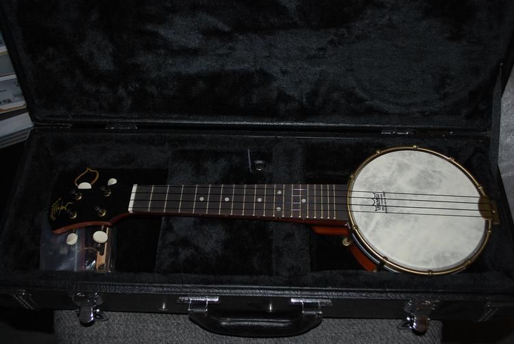 aNueNue Banjo 1 Soprano Ukulele Banjolele Case NEW  