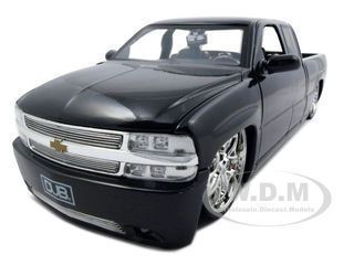 CHEVROLET SILVERADO BLACK 118 DIECAST MODEL CAR BY JADA 63112  