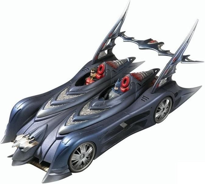 DC UNIVERSE COMICS MATTEL BATMAN BATMOBILE 2004 MISB  