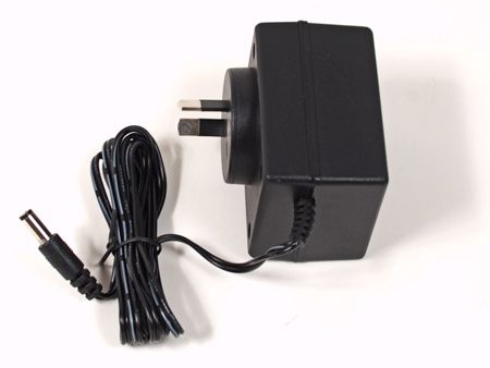 MOEN 9v AC adapter / Power Supply   Boss, Behringer  