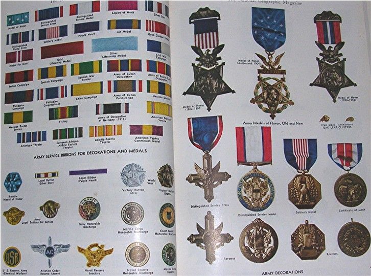 National Geographic OCTOBER 1943 INSIGNIA, WW2, Medals  