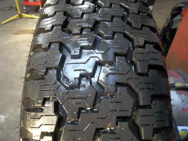 ONE GOODYEAR 235/75/15 TIRE WRANGLER RADIAL P235/75/R15 105S 12/32 