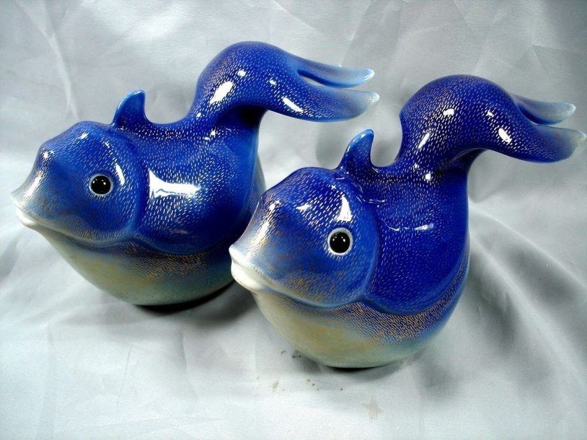 PAIR OF OGGETTI FISH FIGURINES, MANGANI BAMBINO COLLECTION  