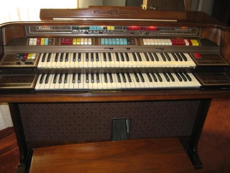 Thomas Organ Symphony Royale 782 with two octave bass pedals  