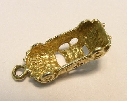 VINTAGE 14K YELLOW GOLD 3D RACE CAR ROADSTER CHARM  