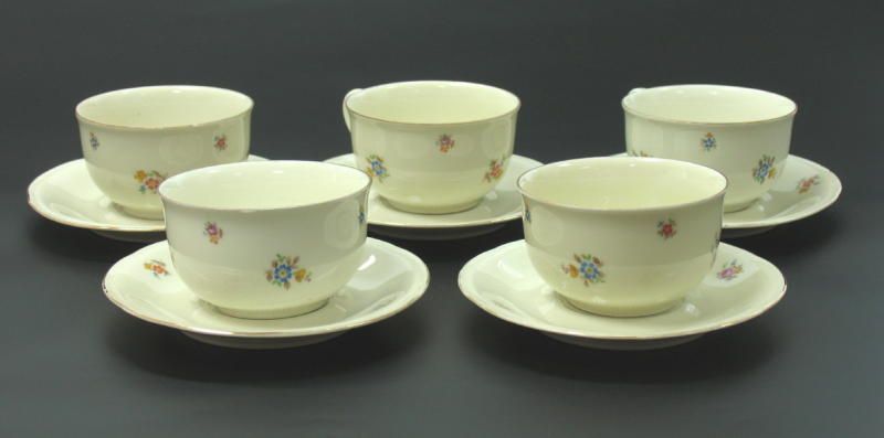 ANTIQUE 5 TEA CUP SERVICE SET ROYAL BVARIA PORCELAIN  