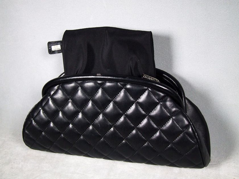 CHANEL CLUTCH BAG IN BLACK QUILTED LAMBSKIN / Mod 94305 / Made In 