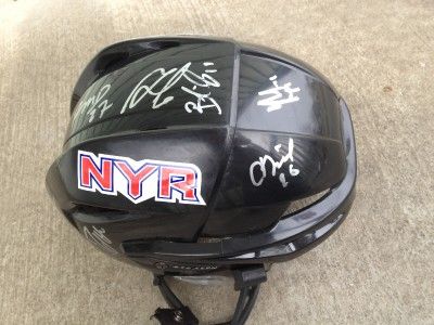   AUTOGRAPHED FULL SIZE EASTON STEALTH HOCKEY HELMET PROOF  