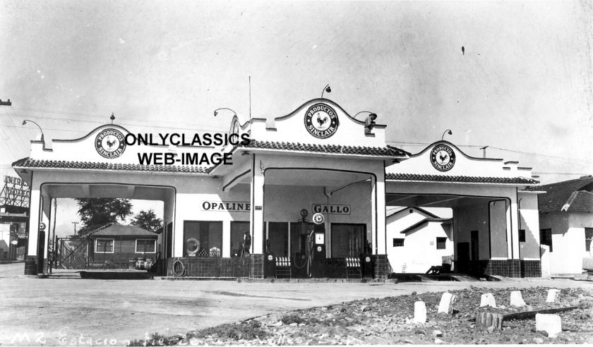 SINCLAIR GAS STATION ART DECO PUMP  OIL CAN TIRE PHOTO  