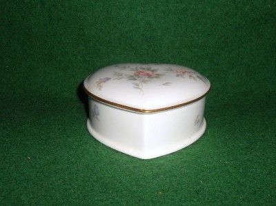 MIKASA BONE CHINA REMEMBRANCE HEART JEWELRY BOX  