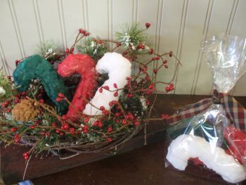 Set of 3 Chunky Christmas Candy Cane Wax Scented Tarts Ornament  