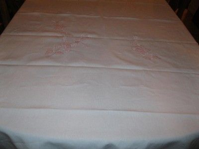   LINEN APPLIQUE TABLECLOTH 80X68 & EIGHT NAPKINS 17 X15 1/2  