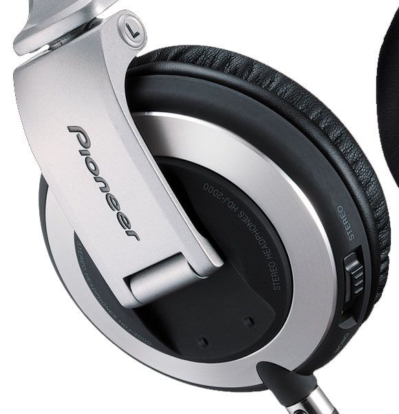   Pioneer HDJ 2000 High End Professional DJ Headphones Dynamic Design