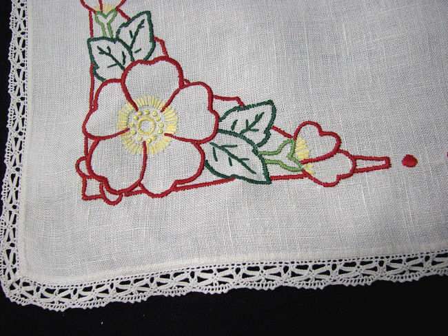 VINTAGE 26 TABLECLOTH TOPPER VIVID HAND EMBROIDERY  